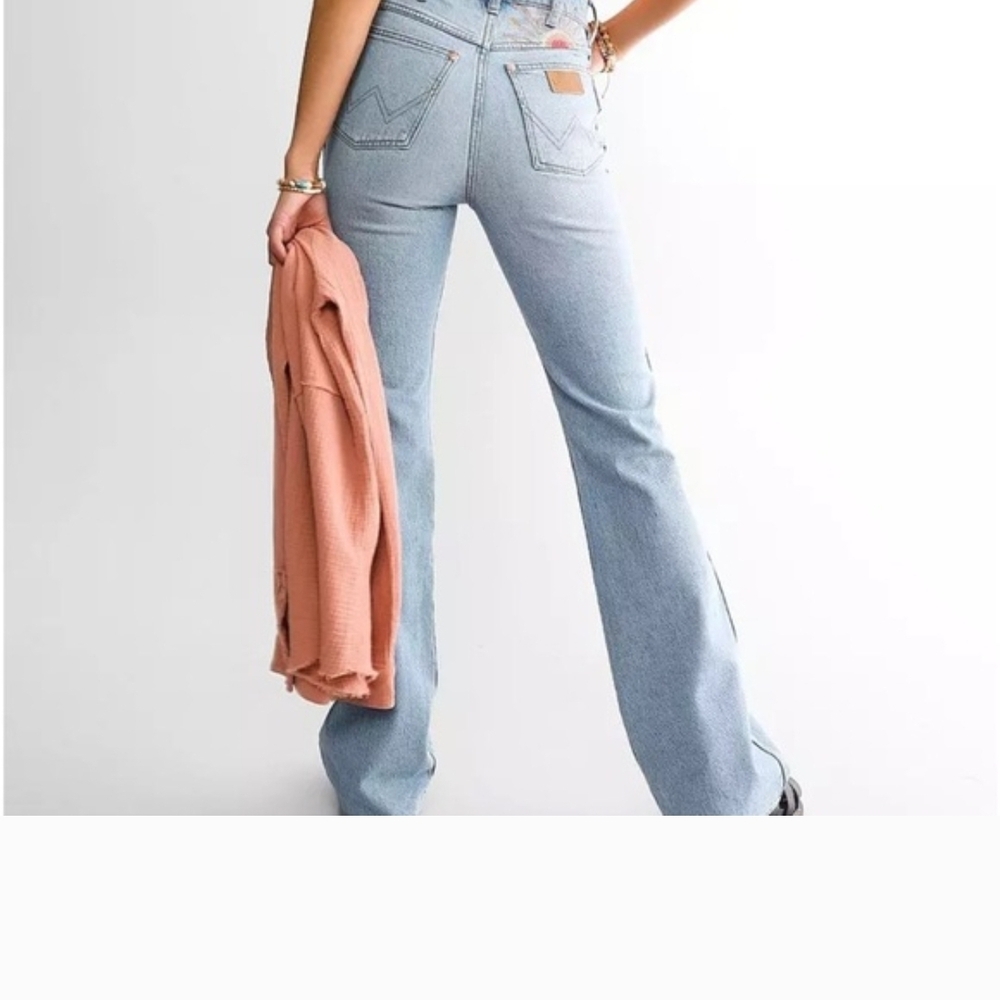 Wrangler Sky Blue High Rise Women's Jeans - Picture 5 of 12